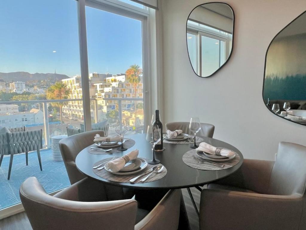 Apartahotel Penthouse With Hollywood Sign View 2 Bedrooms With 3 Beds Los Ángeles