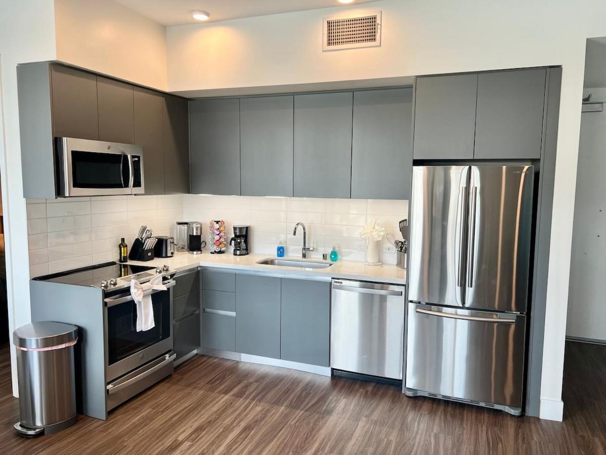 Penthouse With Hollywood Sign View 2 Bedrooms With 3 Beds Apartahotel *